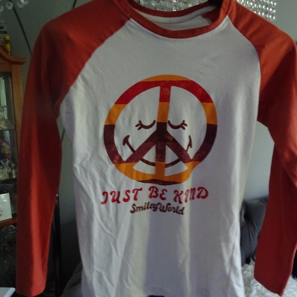 SMILEY WORLD JUST BE KIND SHIRT